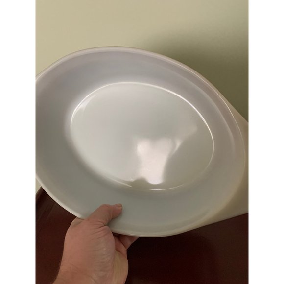 Pyrex Americana 045 2.5 quart casserole dish without lid - - Picture 2 of 6